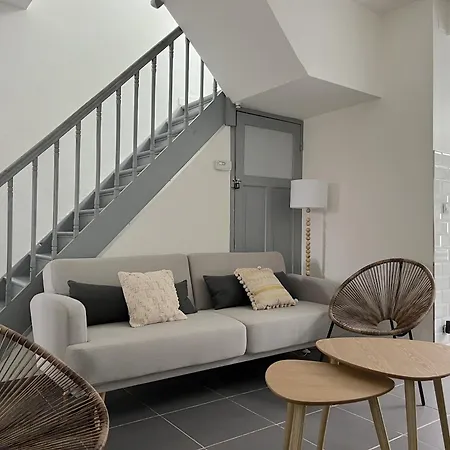 Maison 5 Proche Toutes Commodites 度假居 *